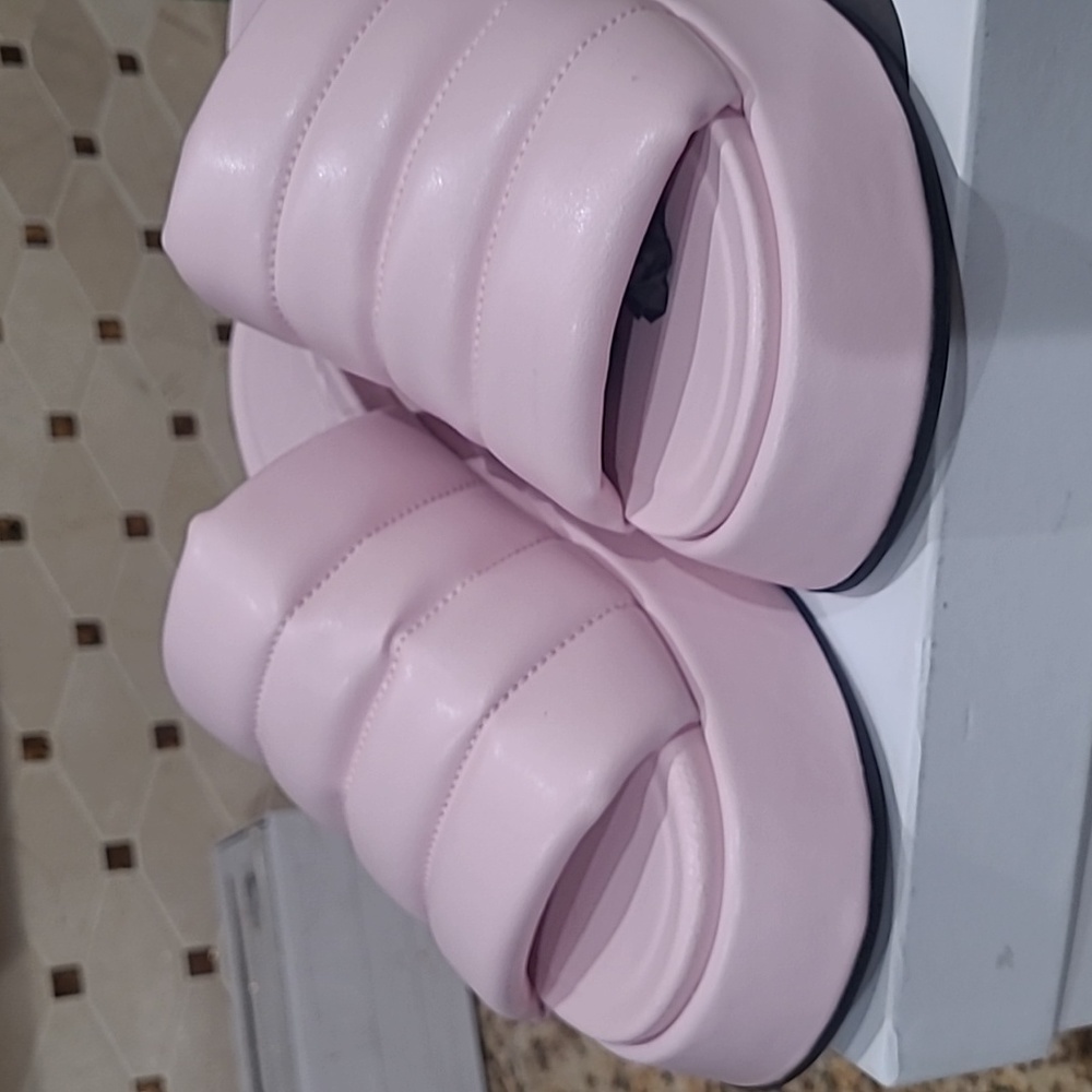 New in box Ganni pink slides - Picture 2 of 5